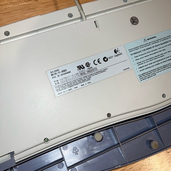 Vintage LOGITECH Mechanical Clicky Ergonomic Internet Keyboard SK-2500 VTG MINT - Picture 8 of 11